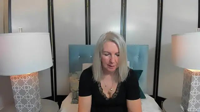 Snapshot of EricaTop chatting on March 1, 2026, 6:04 am EricaTop online show from March 1, 2026, 6:04 am