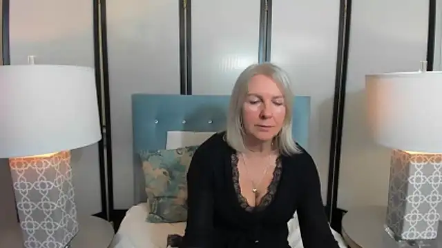 EricaTop online show from April 1, 2026, 7:00 pm