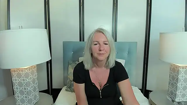 EricaTop online show from May 24, 2026, 4:50 am