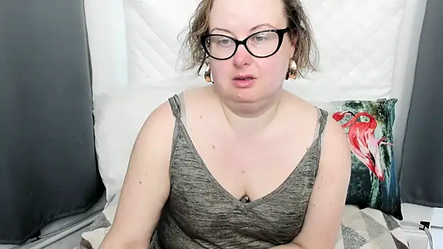 Snapshot of dirtyBonnie chatting on May 21, 2026, 10:11 am dirtyBonnie online show from May 21, 2026, 10:11 am