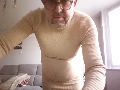 Snapshot of DrewDongle chatting on March 6, 2026, 3:19 pm DrewDongle online show from March 6, 2026, 3:19 pm