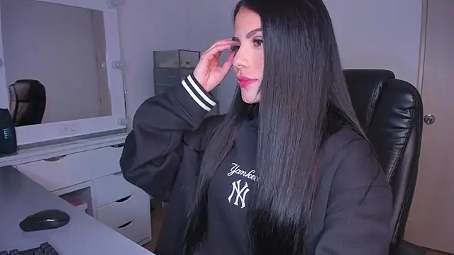 Lisegg  online show from March 18, 2025, 2:37 pm