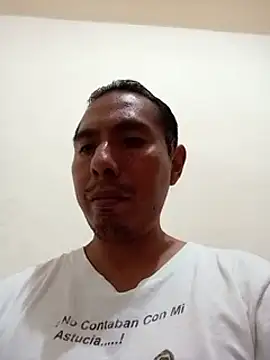 desnudo Sexoxo online show from December 18, 2024, 5:52 pm