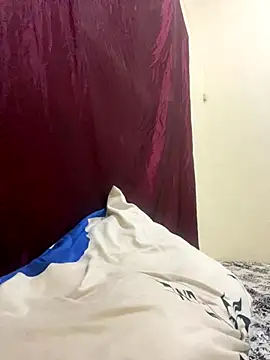 Snapshot of _FoxyFlair chatting on December 3, 2025, 1:20 pm FoxyFlair online show from December 3, 2025, 1:20 pm