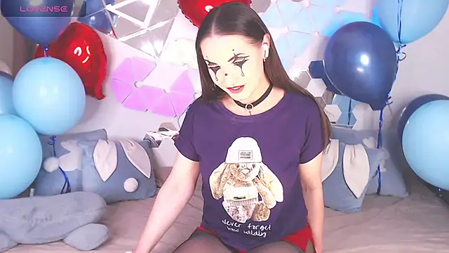 LexiKiss online show from March 21, 2025, 12:50 pm