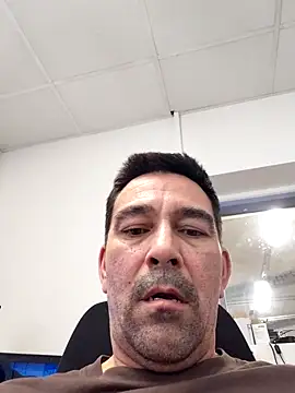 Snapshot of dick81 chatting on May 6, 2026, 11:48 am dick81 online show from May 6, 2026, 11:48 am