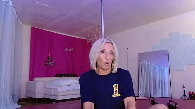 Sweet-Ginger online show from October 12, 2025, 3:55 pm