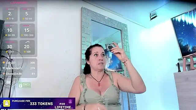 LADY HELLEN online show from February 3, 2025, 7:21 pm