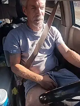 Biknight online show from November 23, 2025, 4:07 pm