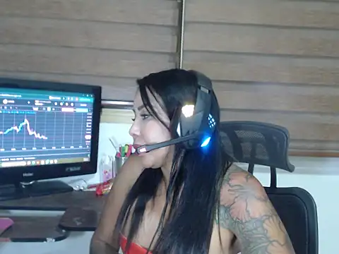 ERIKA-THEDOLL online show from September 24, 2025, 1:31 am