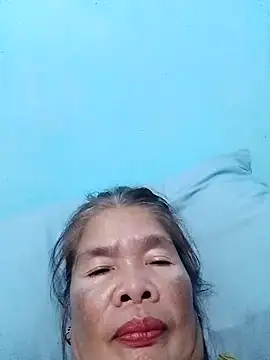 sexylizzy4u online show from October 16, 2025, 1:23 pm