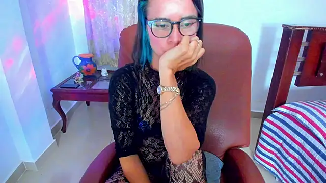 BrianaGarner online show from December 18, 2025, 4:18 am