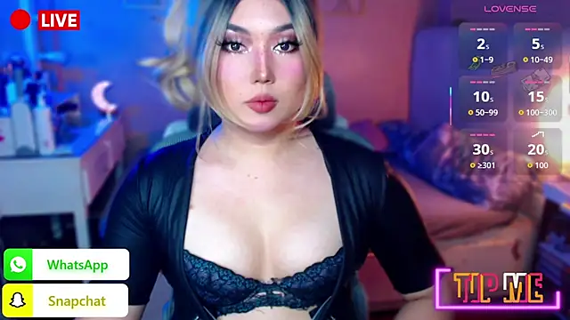 HOTnWILDalice online show from October 23, 2025, 1:49 am