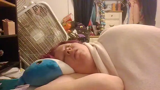 Snapshot of starlight1983 chatting on April 24, 2026, 12:35 am starlight1983 online show from April 24, 2026, 12:35 am