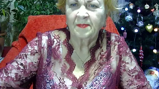 Emma52610 online show from January 10, 2025, 5:56 pm