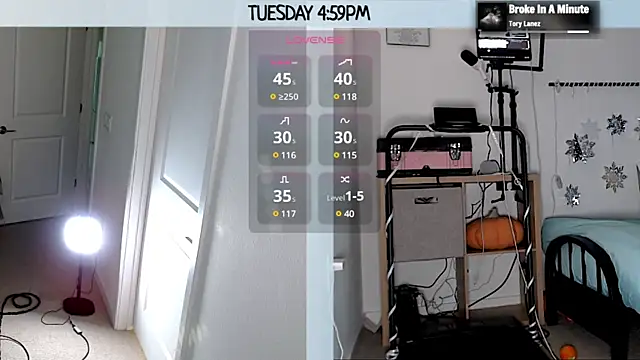 Snapshot of MilaValentina chatting on December 31, 2024, 10:01 pm MilaValentina online show from December 31, 2024, 10:01 pm