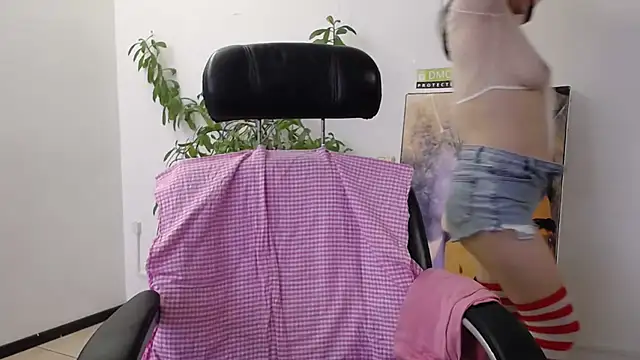 Akira xx online show from March 15, 2026, 1:33 am