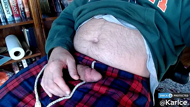 karlce online show from December 2, 2024, 9:06 pm