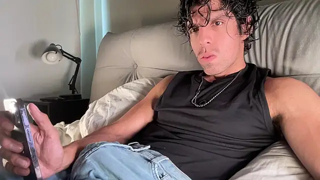 beranco19 online show from April 15, 2026, 9:26 pm