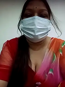 naughtymadam online show from March 27, 2026, 8:26 am