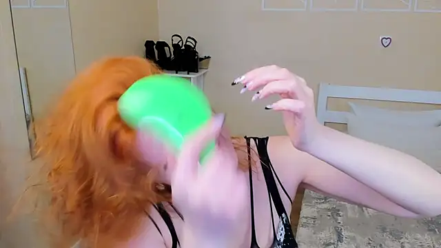 FoxySophia online show from February 19, 2026, 9:11 pm