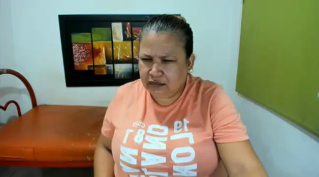Snapshot of beckyummys chatting on January 22, 2025, 12:06 pm beckyummys online show from January 22, 2025, 12:06 pm