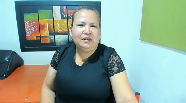 Snapshot of beckyummys chatting on February 12, 2025, 11:40 am beckyummys online show from February 12, 2025, 11:40 am