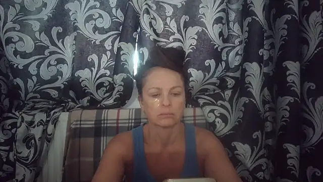 LindaStarS online show from September 29, 2025, 5:12 am