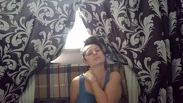 LindaStarS online show from February 8, 2026, 8:07 am