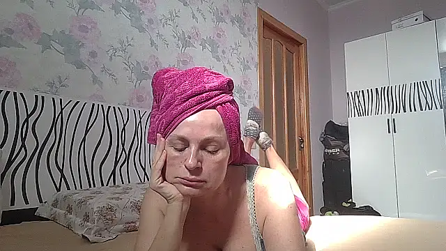 LindaStarS online show from March 23, 2026, 12:31 pm