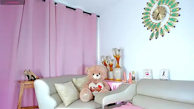 latinwondercockts online show from October 4, 2025, 12:25 pm