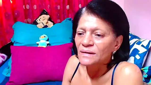 SLUTTYROXY online show from September 30, 2025, 6:18 am