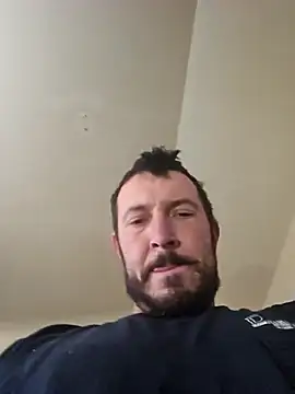 UncutHammer69 online show from December 5, 2025, 4:14 pm