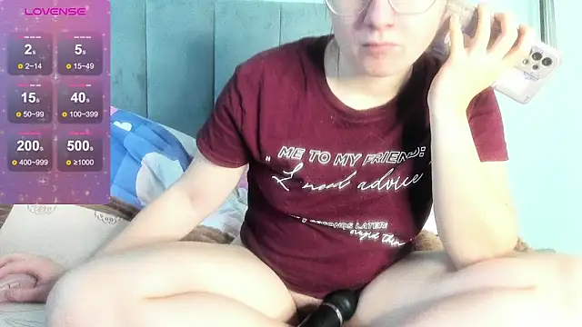 MilaniaCute online show from November 25, 2025, 12:16 pm