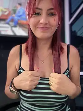 Snapshot of LINDA_PATTY94 chatting on January 20, 2025, 10:59 pm LINDA PATTY94 online show from January 20, 2025, 10:59 pm