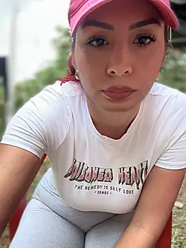 Snapshot of LINDA_PATTY94 chatting on March 8, 2025, 2:51 pm LINDA PATTY94 online show from March 8, 2025, 2:51 pm