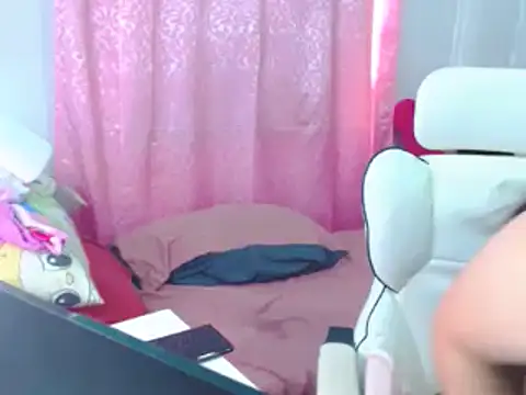 Snapshot of Hershey10 chatting on February 7, 2026, 4:38 am Hershey10 online show from February 7, 2026, 4:38 am