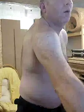 Snapshot of IronedTitan chatting on December 11, 2024, 12:02 am IronedTitan online show from December 11, 2024, 12:02 am