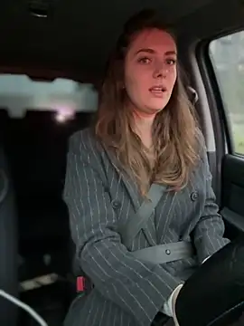 MariiD online show from December 5, 2025, 7:06 am