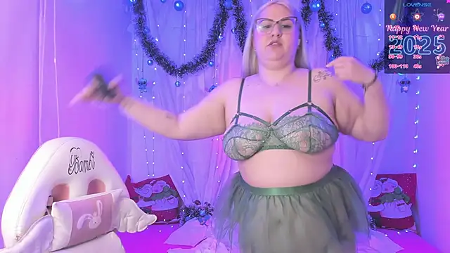 sweetbambi23 online show from January 29, 2025, 3:37 pm