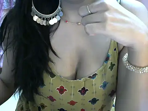 indianbae01 online show from February 12, 2025, 9:33 pm