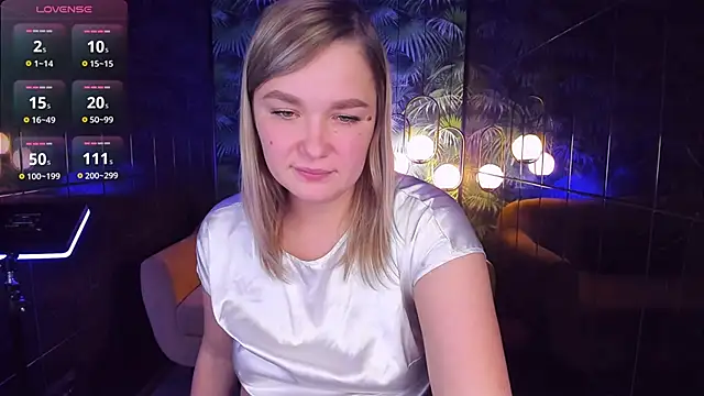 Snapshot of BellaDreamy chatting on January 14, 2025, 8:20 am BellaDreamy online show from January 14, 2025, 8:20 am