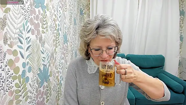 EvelynJoyful online show from January 27, 2025, 5:14 am