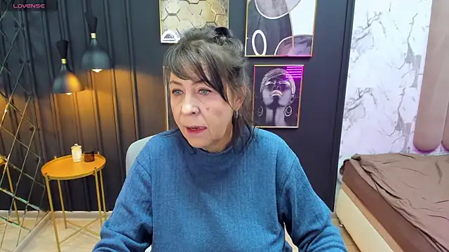 LindaPassionate online show from December 4, 2024, 5:27 am