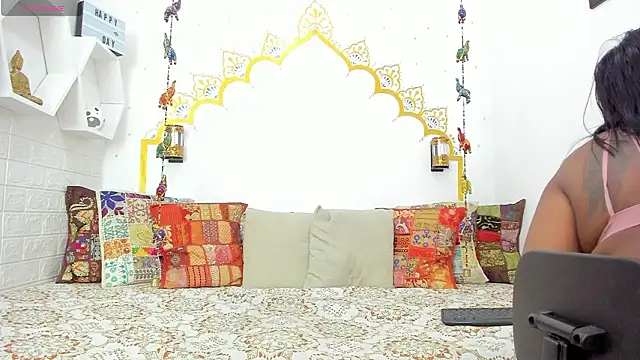 Snapshot of LadyNahir chatting on February 7, 2026, 2:37 am LadyNahir online show from February 7, 2026, 2:37 am