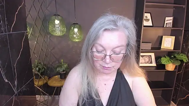 NataliMellow online show from May 11, 2026, 2:45 pm