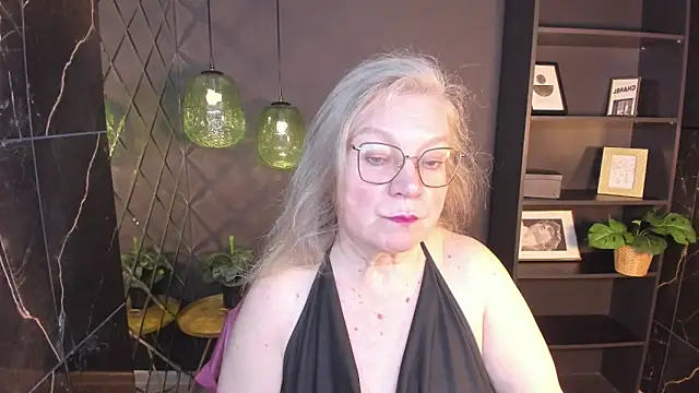 NataliMellow online show from May 14, 2026, 1:18 pm