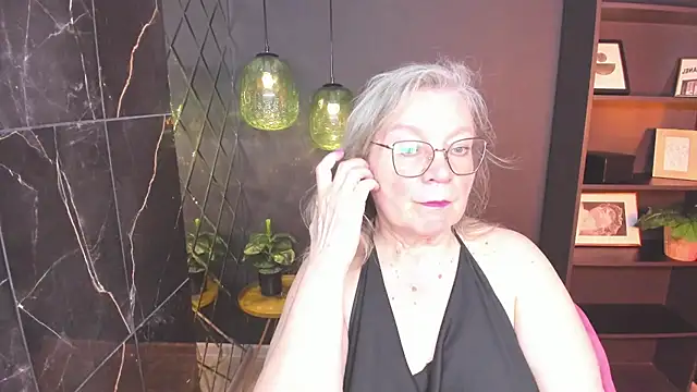 NataliMellow online show from May 25, 2026, 1:06 pm