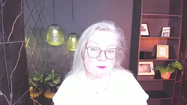 NataliMellow online show from May 26, 2026, 1:07 pm