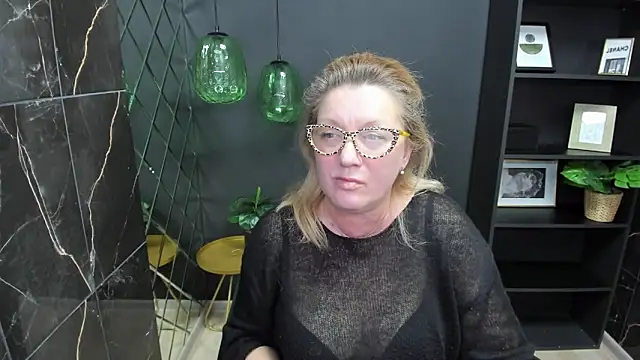 LeaPure online show from March 1, 2025, 11:17 am